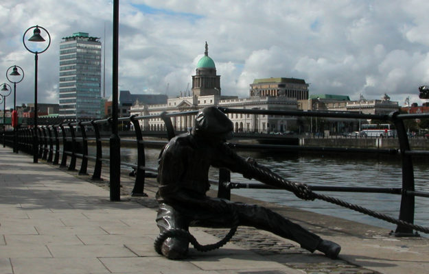 The Linesman -dublin quay